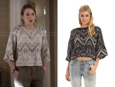 Sweter Free People Superstar - ASO Troian Bellisario Pretty Little Lia na sprzedaż  PL