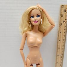 Usado, 1 muñeca rubia Barbie FASHIONISTA GLAM WAVE con pendientes articulados 2009 - R9878 segunda mano  Embacar hacia Mexico