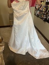 Wedding dresses plus for sale  Cedar Rapids