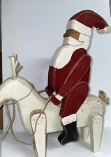 Usado, Arte popular navideño vintage hecho a mano Santa montando renos segunda mano  Embacar hacia Argentina