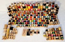 Lote de 326 carretéis de linha de madeira vintage linha de costura de seda de algodão comprar usado  Enviando para Brazil