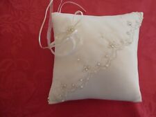 Coussin alliances satin d'occasion  Pouilley-les-Vignes