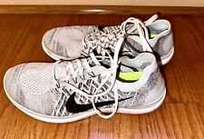 Nike Free 4.0 Flyknit Hombres Zapatos para Correr Talla 11, 5 Gris-Blanco y Negro segunda mano  Embacar hacia Argentina