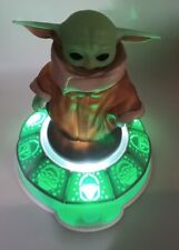Disney Star Wars bebê Yoda the Mandalorian luz noturna, som, rotação comprar usado  Enviando para Brazil