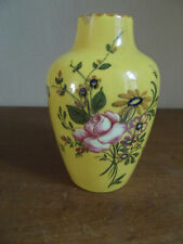 Vase motif fleuri d'occasion  Herbault