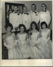 Foto de prensa 1964 criadas y acompañantes en Champagne Party en Gretna, Louisiana segunda mano  Embacar hacia Argentina