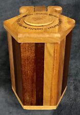 "Tanque de cerveza de madera artesanal de colección ""Goblin Market"" tapa tallada de gnomo 7""" segunda mano  Embacar hacia Argentina