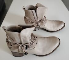 Bottines beige mustang d'occasion  France