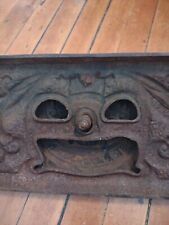 Antigua puerta de hierro fundido K&L para estufa de leña - ¡cara de calabaza! Adornado  segunda mano  Embacar hacia Argentina