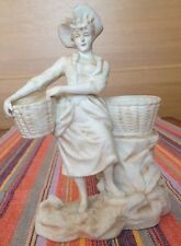 Femme paniers statuette d'occasion  Saint-Maur-des-Fossés