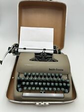 Máquina de escribir manual portátil vintage Smith Corona llave verde esterlina con estuche funciona segunda mano  Embacar hacia Mexico