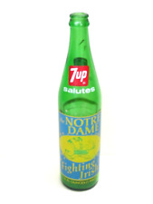 7 UP SALUTES THE NOTRE DAME LUCHANDO CONTRA LOS CAMPEONES NACIONALES IRLANDESES 1973, BOTELLA DE RECUERDO segunda mano  Embacar hacia Argentina