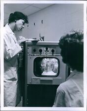 1963 Circuito Fechado TV Observação Rádio Cirurgia Monitores Medicina Foto 7X9, usado comprar usado  Enviando para Brazil