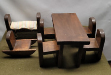 Mobília vintage caseira de madeira para casa de bonecas 4 cadeiras, mesa, cadeira de balanço, banco comprar usado  Enviando para Brazil