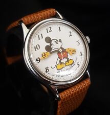 Reloj Lorus Disney Mickey Mouse Agitando Manos Batería Fresca y Banda Ref. R MF005, usado segunda mano  Embacar hacia Argentina