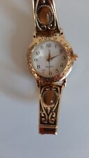 Relógio decorativo feminino Accutime tom dourado pulseira de metal elástico comprar usado  Enviando para Brazil