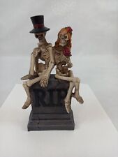 Statuette couple squelettes d'occasion  Vidauban