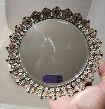 Hermoso espejo de metal de latón de patas redondas con diamantes de imitación rosados ​​y mariposa esmaltado segunda mano  Embacar hacia Argentina