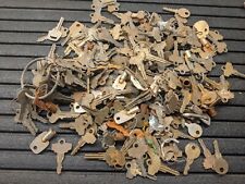 Lote de 4+ lb de chaves antigas de latão para carro Yale Master Schlage Neiman Fort GM comprar usado  Enviando para Brazil