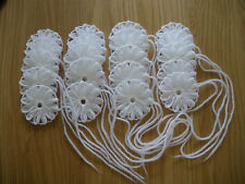 20 WHITE HANDMADE DAISIES - LOOM FLOWERS - COVERS, BLANKETS, THROWS ETC. for sale  Shipping to South Africa
