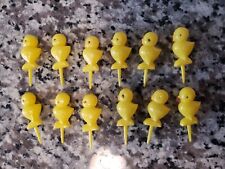 Lote de 12 selecciones vintage de plástico amarillo de Pascua pollitos pastel cupcakes, usado segunda mano  Embacar hacia Argentina