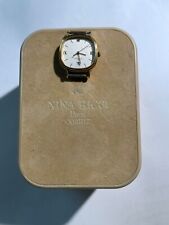 Reloj de cuarzo para mujer Nina Ricci Paris tono dorado caja original, sin banda batería nueva segunda mano  Embacar hacia Argentina