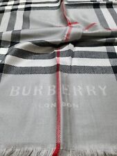 Burberry scarf classic d'occasion  Expédié en Belgium