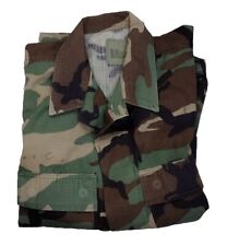 Abrigo Camisa Uniforme Militar Woodland BDU Usado Camuflaje Medio Regular  segunda mano  Embacar hacia Argentina