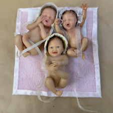 Trío de colección de bebés recién nacidos Ashton Drake 3" de alto arcilla polimérica esculpida segunda mano  Embacar hacia Argentina