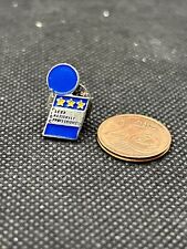 Distintivo spilla pin usato  Lucca