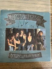Camiseta autografiada Bon Jovi NUEVA funda disco certificado de autenticidad segunda mano  Embacar hacia Argentina