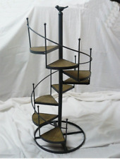 Suporte de exibição de escada em espiral de metal e madeira cinza para plantas, colecionáveis e muito mais comprar usado  Enviando para Brazil