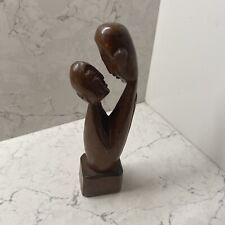 Escultura Abstracta Madera Tallada Hombre y Mujer Abrazo 9""H x 2"" W x 2"" D segunda mano  Embacar hacia Mexico