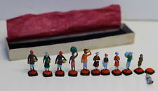 Petits personnages miniature d'occasion  Cosne-Cours-sur-Loire