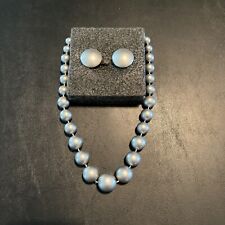 Collar y pendientes vintage de cuentas de plástico graduado plateado perlado Avon, usado segunda mano  Embacar hacia Argentina
