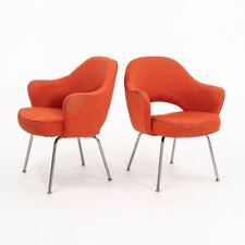 Cadeira executiva Eero Saarinen da década de 2010 para Knoll em tecido laranja 2x disponível comprar usado  Enviando para Brazil
