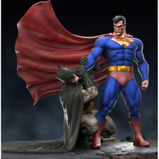 Batman superman statue usato  Viterbo