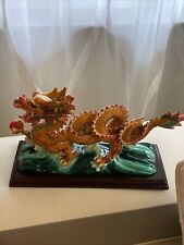 Figura detalhada colorida dragão de água resina chinesa Feng Shui em base de madeira comprar usado  Enviando para Brazil