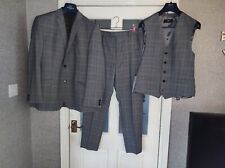 Grey piece suit for sale  BONNYBRIDGE