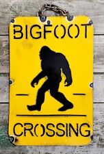 Placa de metal estanho reciclado BIGFOOT CROSSING caça pescador homem caverna decoração para casa  comprar usado  Enviando para Brazil