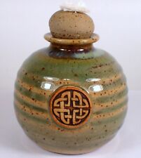 Usado, Lâmpada a óleo de cerâmica arte assinada por estúdio design celta esmalte gotejamento grés não usado comprar usado  Enviando para Brazil