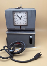 Grabadora de reloj perforado vintage Lathem Corporation modelo 2124 con llave FUNCIONA LEER segunda mano  Embacar hacia Argentina