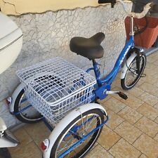 Bicicletta elettrica blu usato  Napoli
