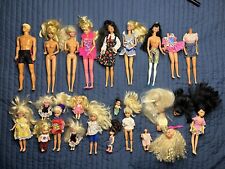 Lote de 25 bonecas Barbie Mattel mais lotes de roupas e acessórios Ken Skipper, usado comprar usado  Enviando para Brazil