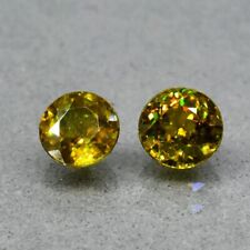Par de esfena verde amarillenta natural redonda de 2 piezas/1,32 quilates con brillo de diamante segunda mano  Embacar hacia Mexico