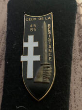 insignes pucelles militaires CEUX DE LA RESISTANCE 45/85 + épaulette d'occasion  Suippes