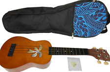 Palm Ukelele & Carry Case Universal Worldwide Trading Inc con púa de guitarra Fender segunda mano  Embacar hacia Argentina