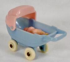 Carrinho de bebê casa de bonecas miniatura buggy azul rosa e boneca de plástico década de 1950 Acme #51, usado comprar usado  Enviando para Brazil