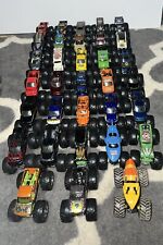 Lote de 33 Hot Wheels Monster Jam Trucks 1:64 Mattel Truck brinquedos usados comprar usado  Enviando para Brazil