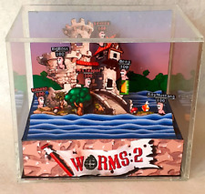 Worms cubo diorama usato  Modena